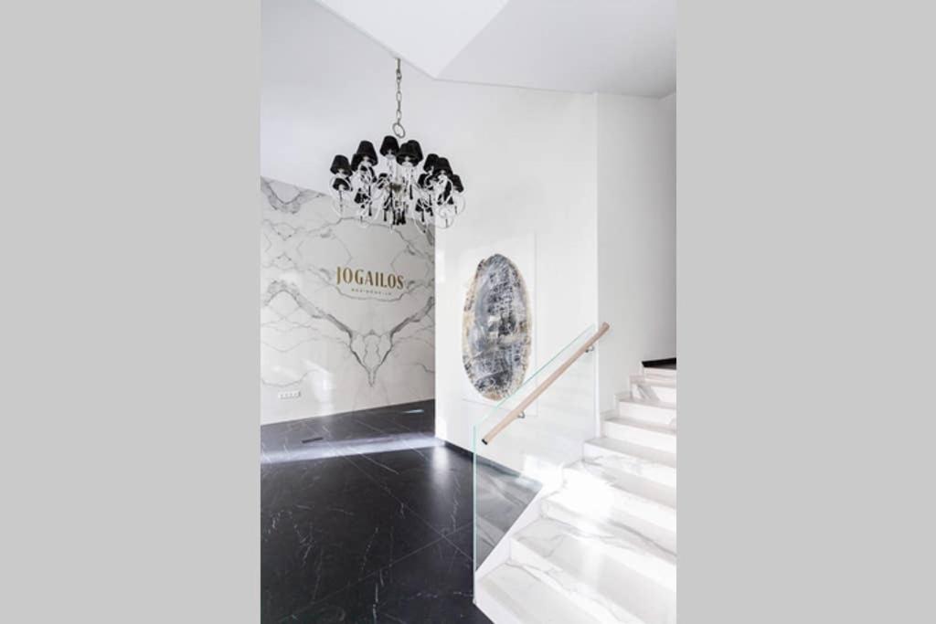 וילנה Jogailos Residence Peaceful Old Town Luxury 3 Bdr, 2 Bthr, Free Garage, Top-Speed Wifi מראה חיצוני תמונה