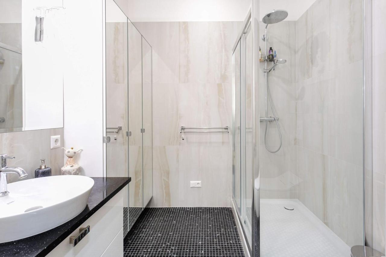 וילנה Jogailos Residence Peaceful Old Town Luxury 3 Bdr, 2 Bthr, Free Garage, Top-Speed Wifi מראה חיצוני תמונה