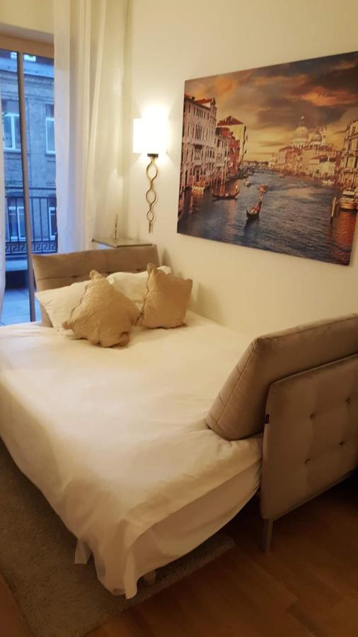 וילנה Jogailos Residence Peaceful Old Town Luxury 3 Bdr, 2 Bthr, Free Garage, Top-Speed Wifi מראה חיצוני תמונה
